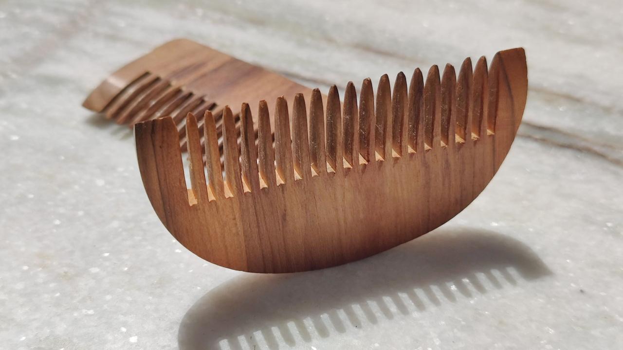 Medinės šukos gimdymo skausmo mažinimui