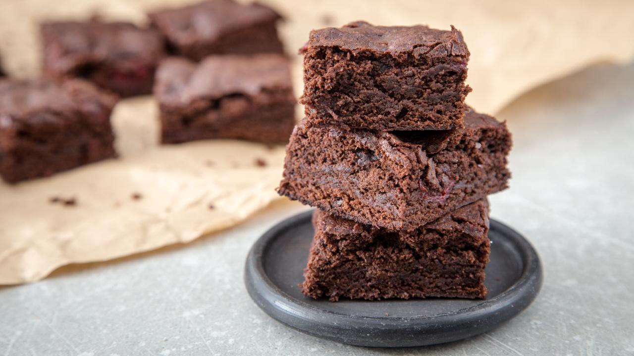 Šokoladinis pyragas (brownie) be miltų ir pridėtinio cukraus