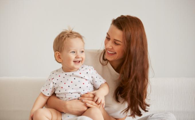 Mama su vienerių metų kūdikiu