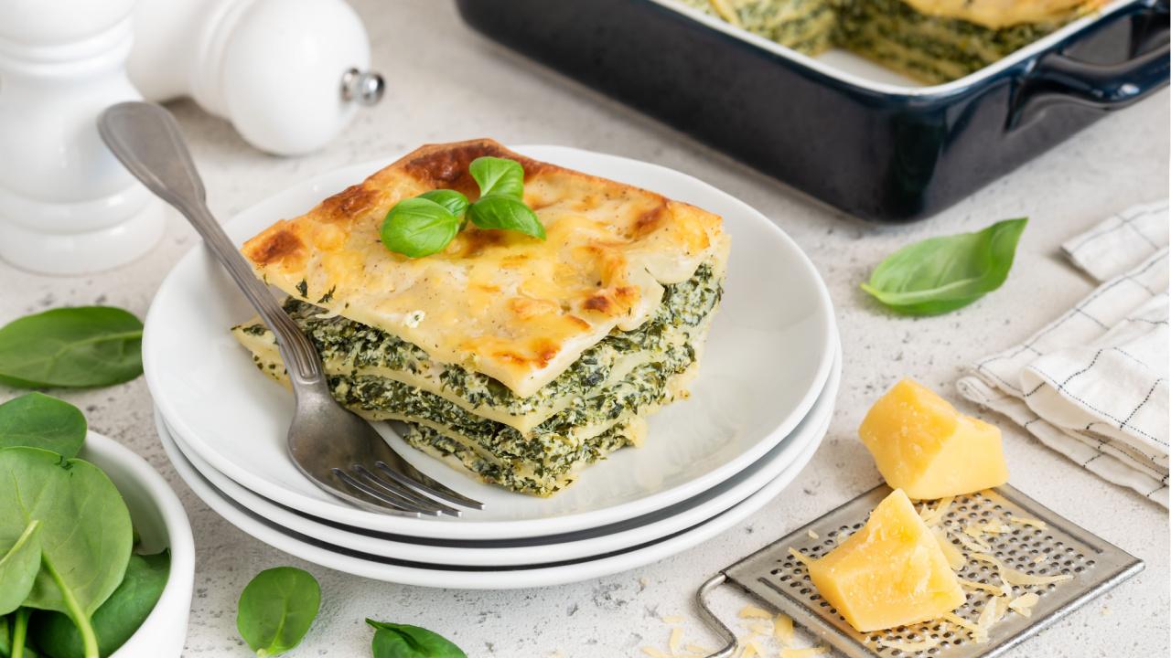 Lazanija su varške ir špinatais