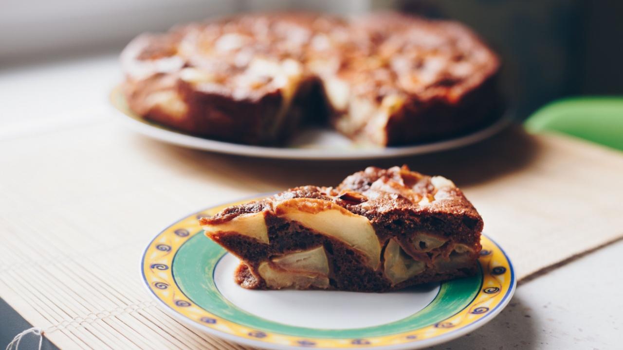 Šokoladinis pyragas su obuoliais