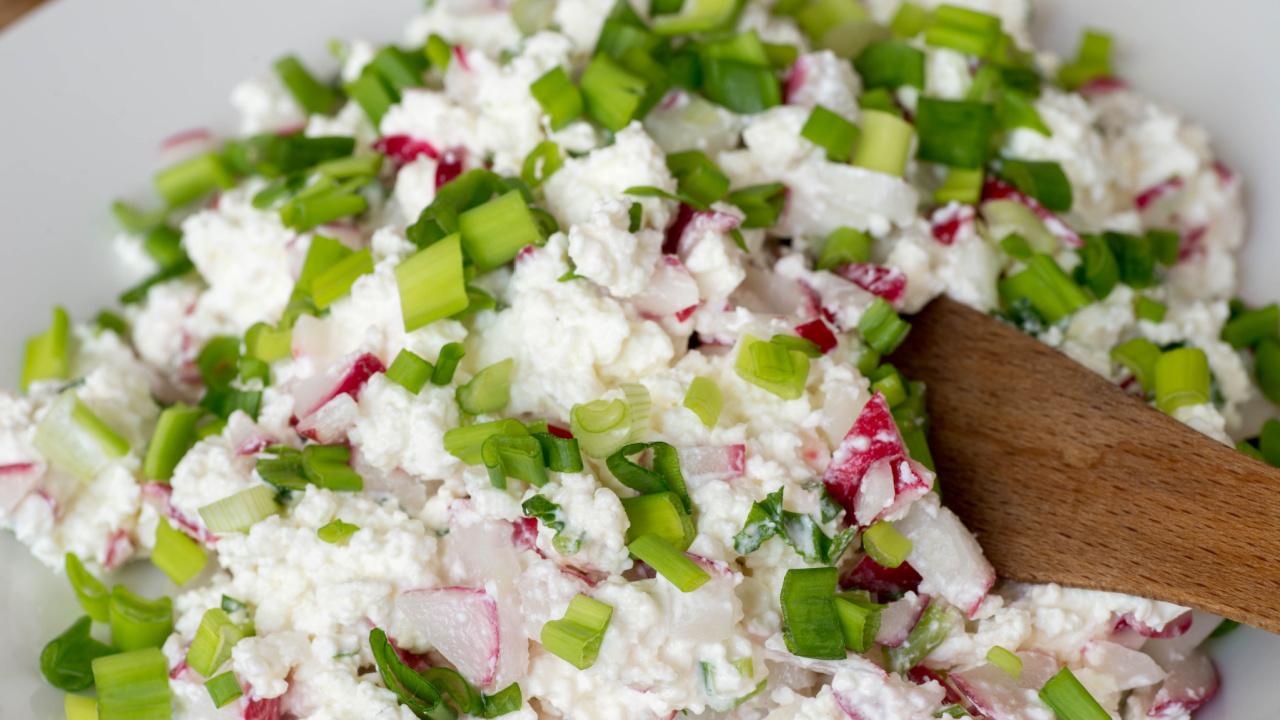 Varškės ir ridikėlių salotos