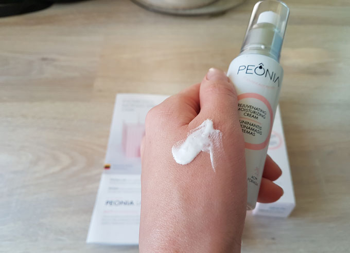 PEONIA drėkinamasis kremas - pakuotė ir lankstinukas